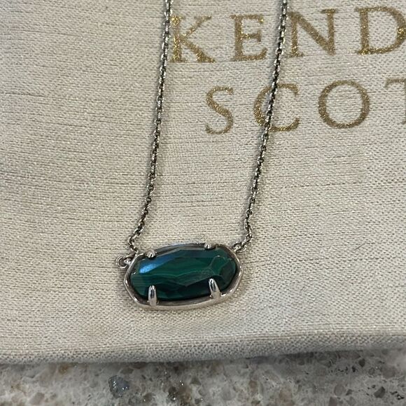 ✨ Kendra Scott Elisa Green Necklace - Picture 2 of 4